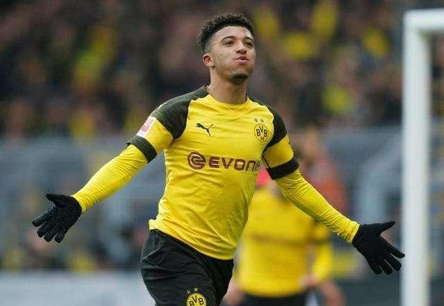  达姆施塔特工业大学研发智能球衣，实时监测球员体征  